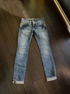 GUESS Daredevil Women's Medium Blue Skinny Jeans with Faded Wash